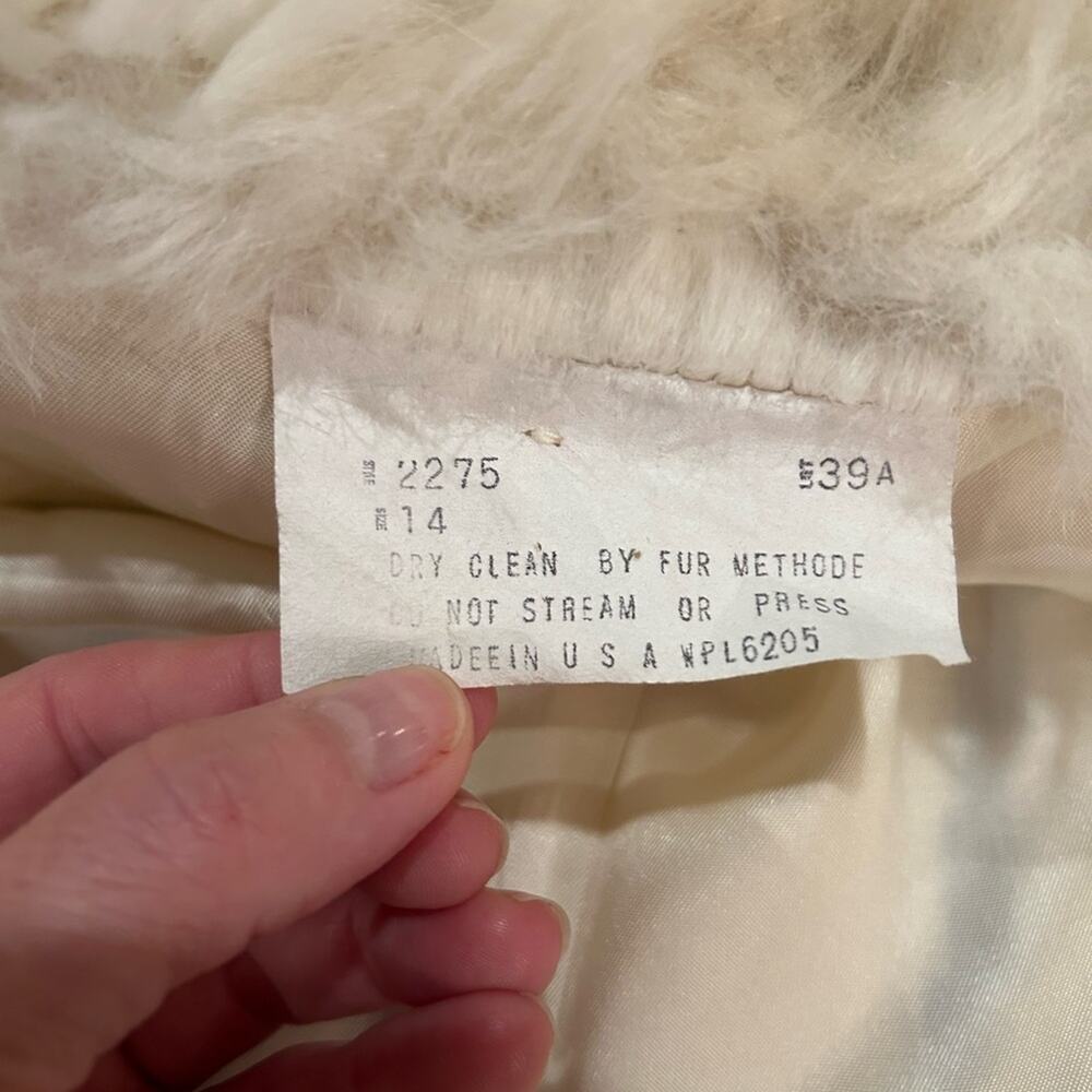 Elegant Faux Fur Teddy Jacket - White and Black - Picture 10 of 11